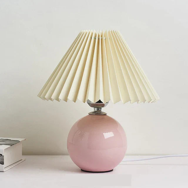 Elegancka Lampa Stołowa Szklana Vintage z Plisowanym Abażurem do Salonu i Sypialni – Ciepłe Światło i Klasyczny Design 11